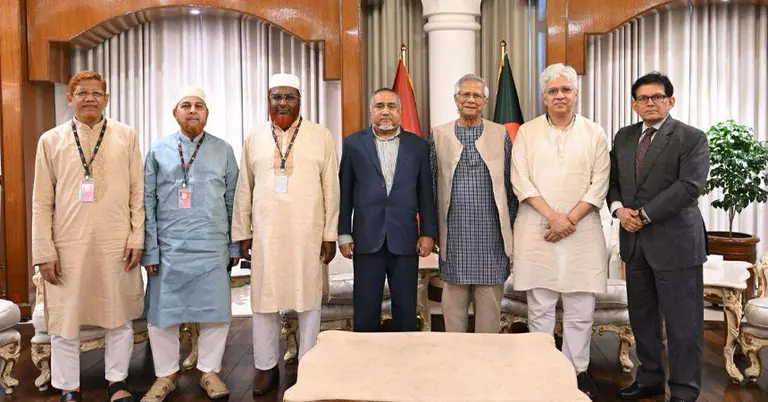 জামায়াতে ইসলামীর প্রতিনিধি দলের সঙ্গে প্রধান উপদেষ্টা